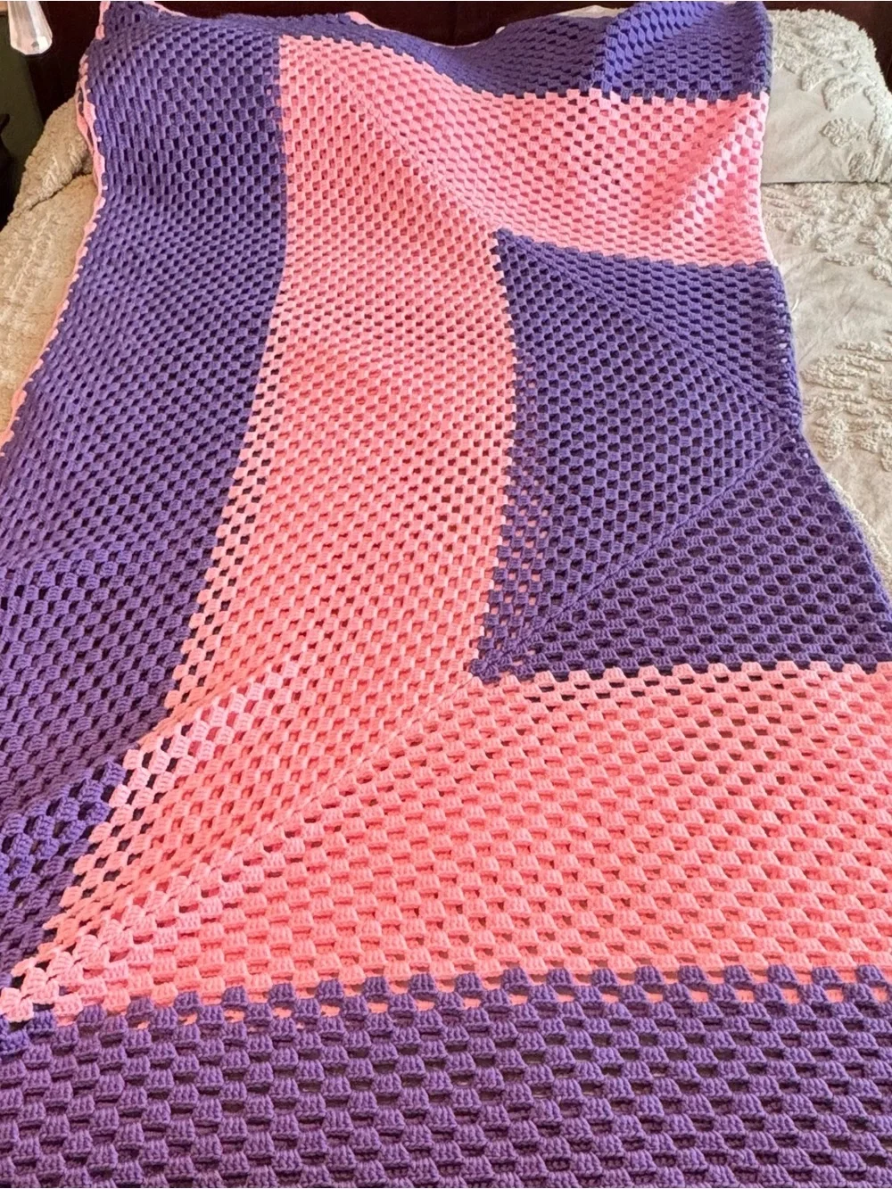 American Vintage Pink and Purple Knit Bed Throw